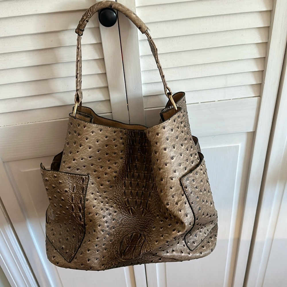 Brown shoulder bag